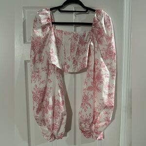 Cider Floral Crop Blouse pink and white size small, never worn!